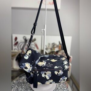 Kate Spade Chelsea Whimsy Floral Camera Bag with a detachable coin purse EUC